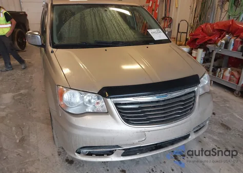 2012 Chrysler Town & Country Touring-L z USA, uszkodzony, nr VIN 2C4RC1CG7CR383880
